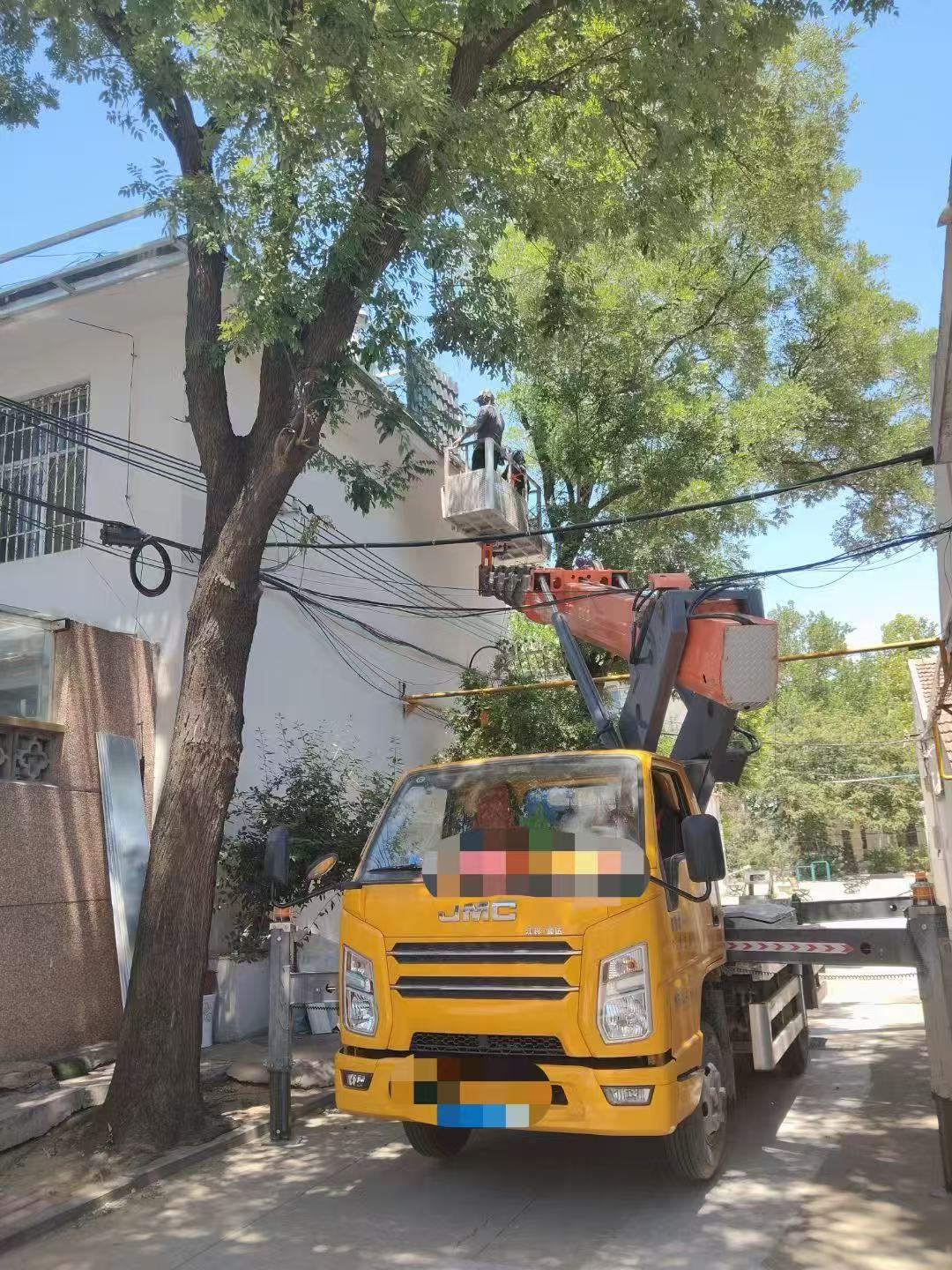 灌南县高空作业车能吊装重物吗？最大承载多少公斤？